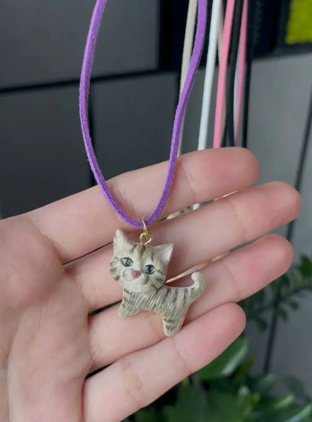 Прикраса з Беллою